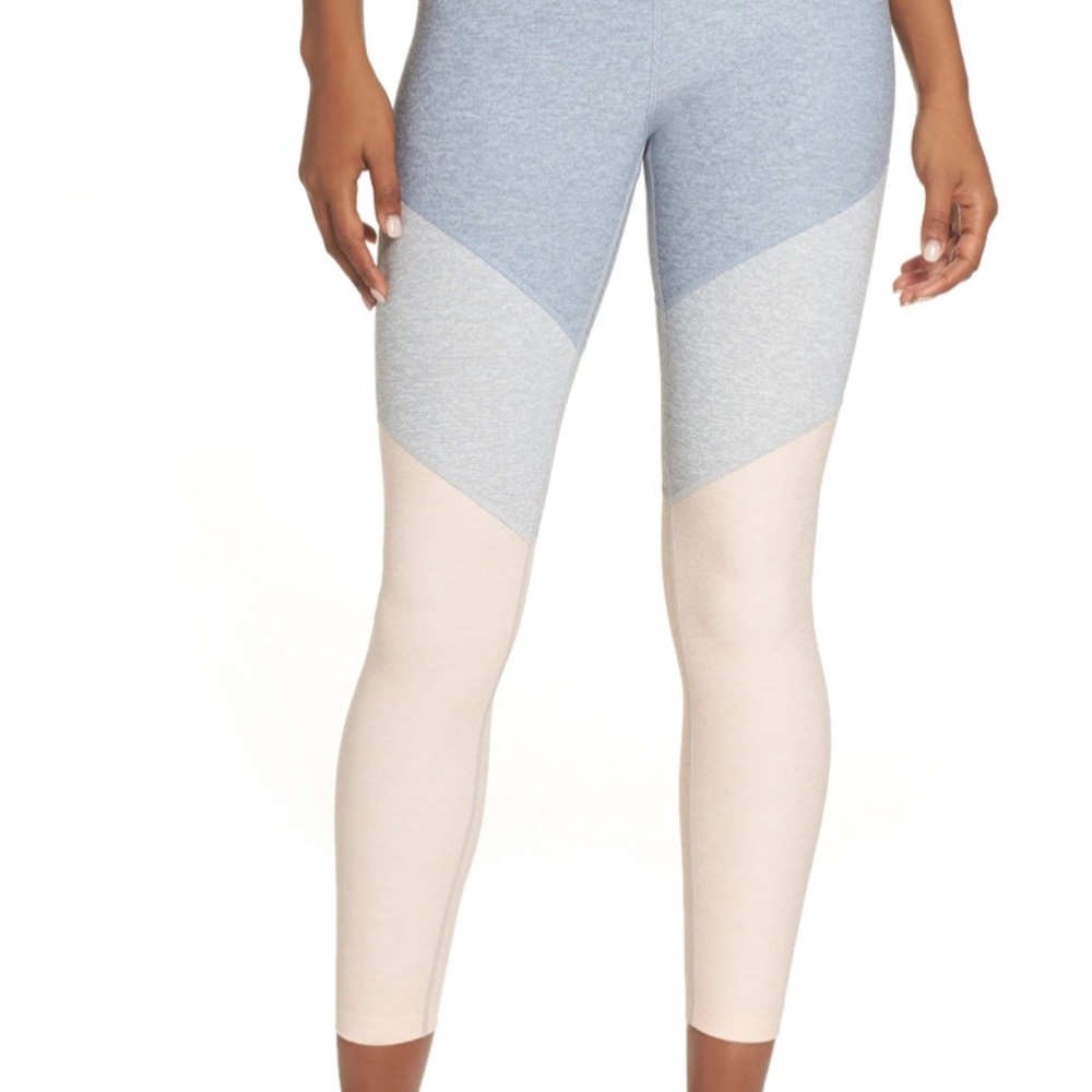 Outdoor Voices 7/8 Size Small Leggings